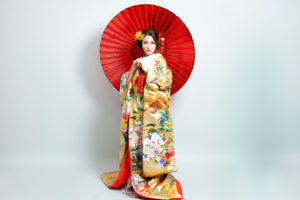 花魁の衣装を着た女性