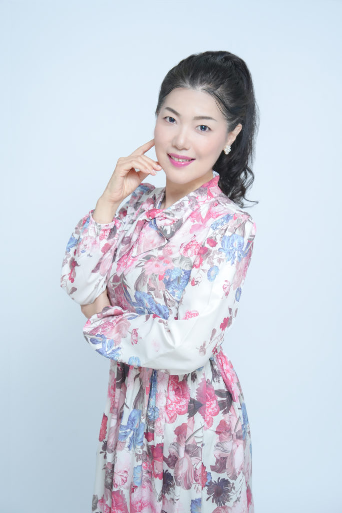 占い師の女性