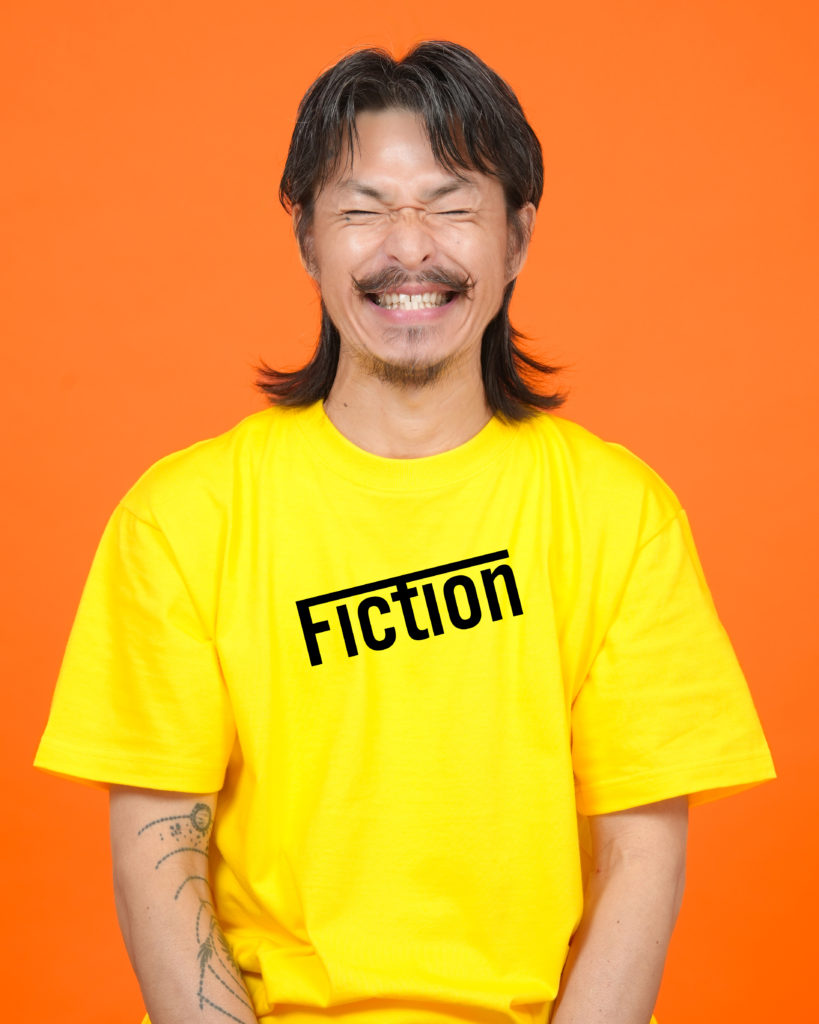 男性の笑顔写真